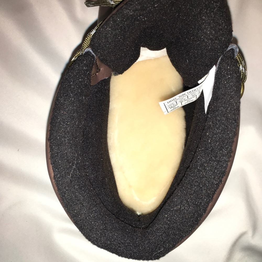 UGG - Picture 4 of 8